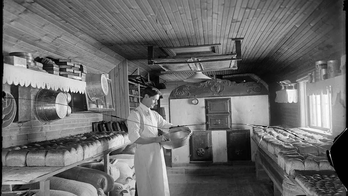 Bayne's – bakery in Lochore, Ballingry